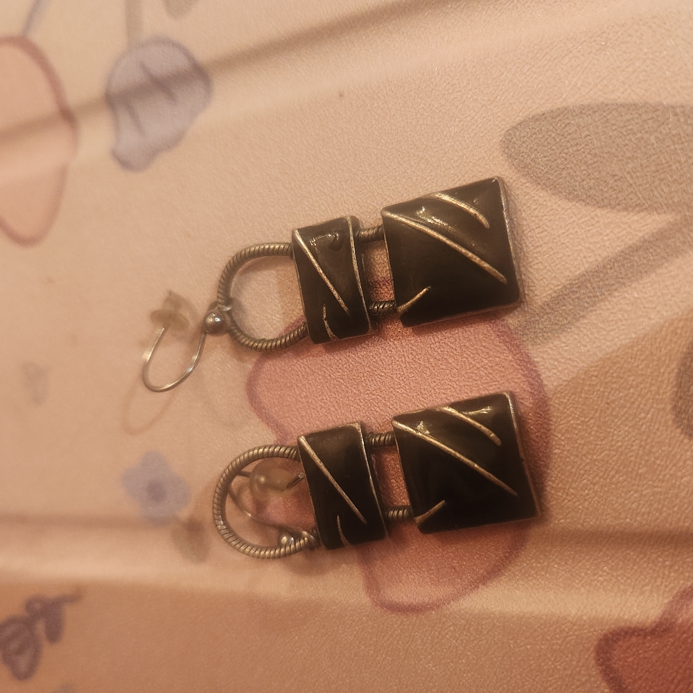 Chico's Black and Gold Earrings